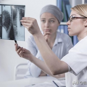 肺癌发出的第一个信号，很多人误认为是小病，最好检查一下CT ...